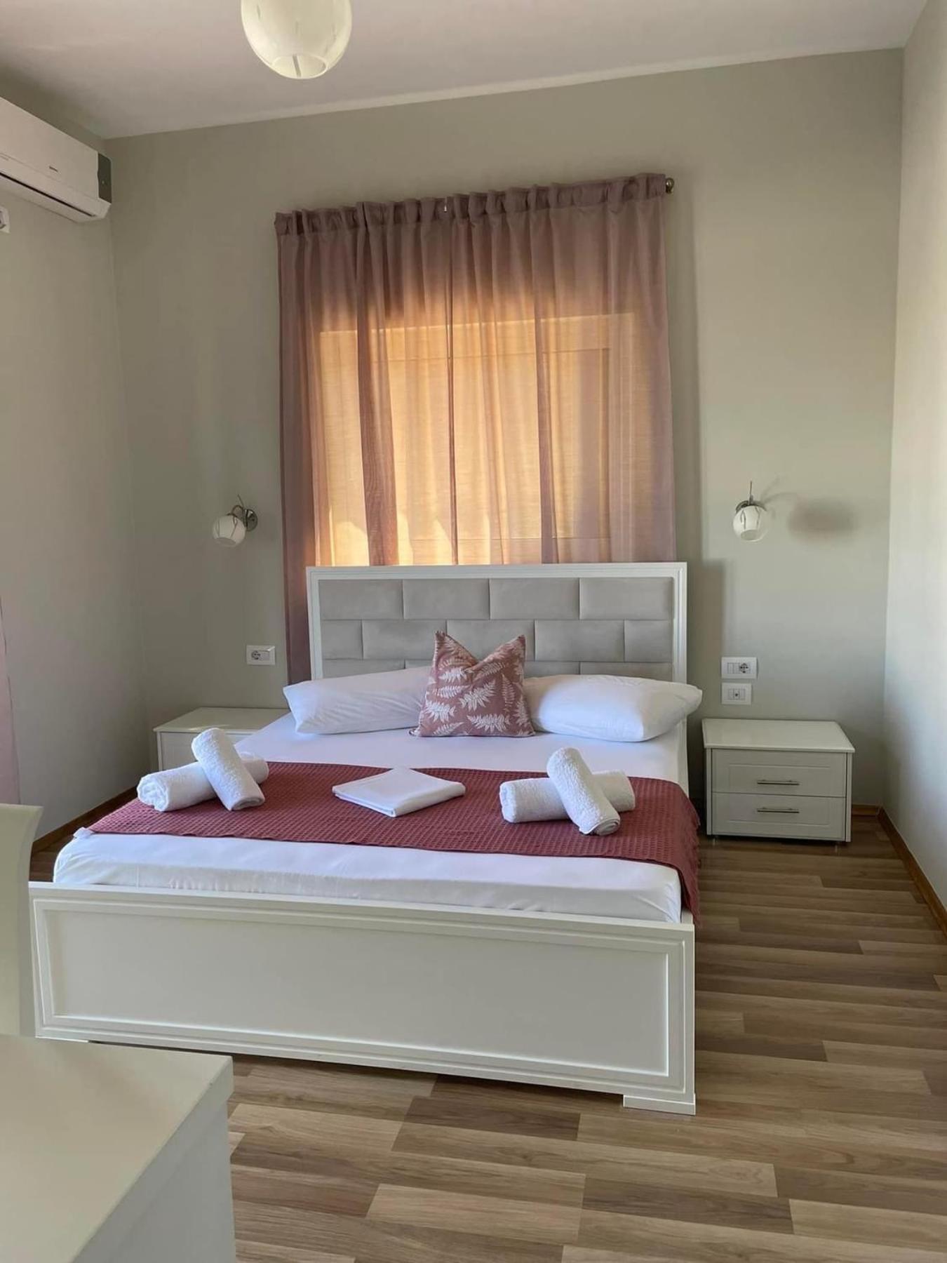 Dream Hotel Ксамил Екстериор снимка